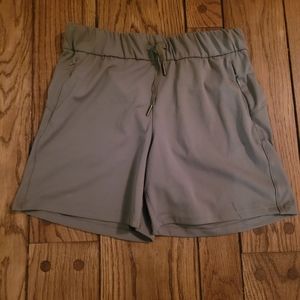 Sunzel olive green shorts small